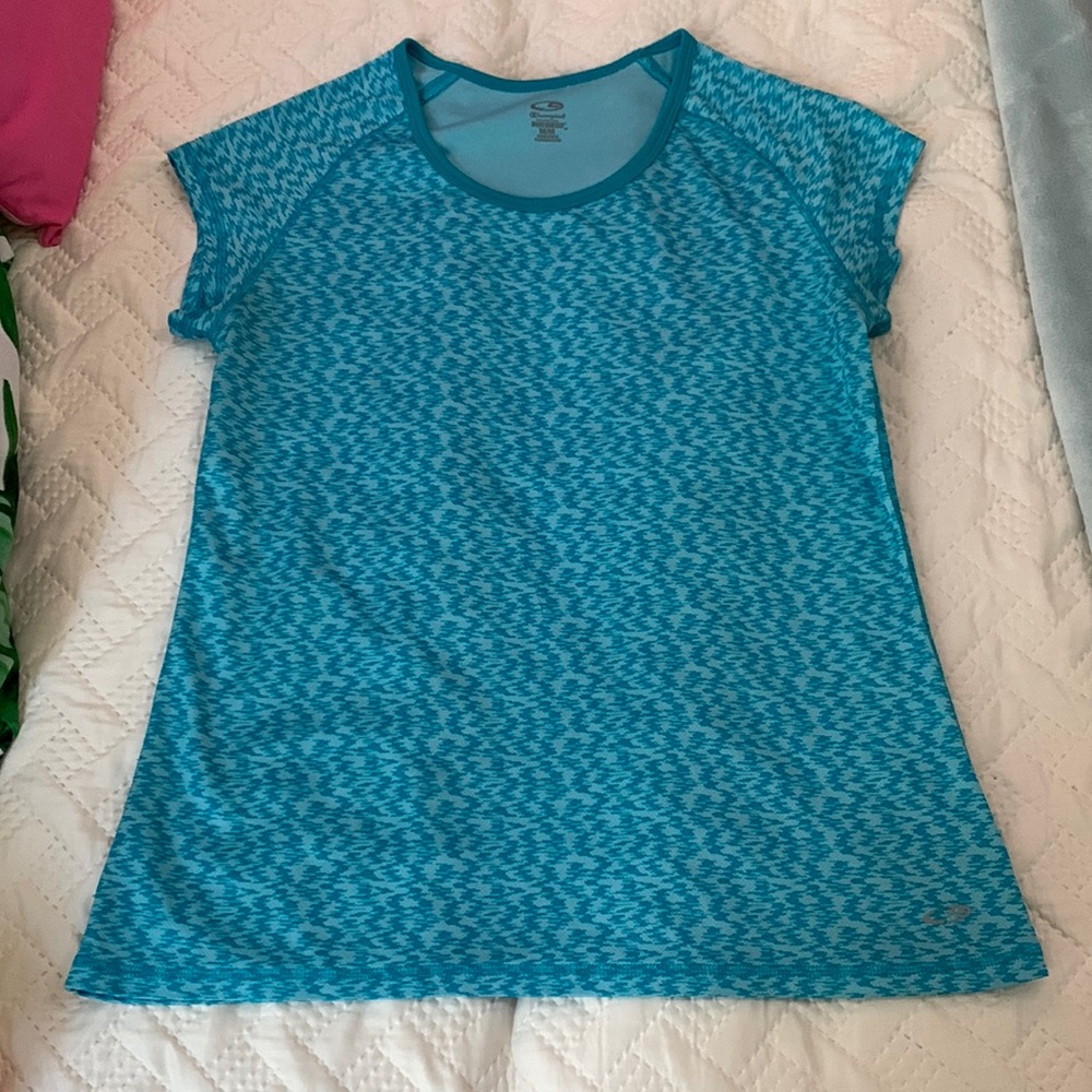 Size M champion athletic top